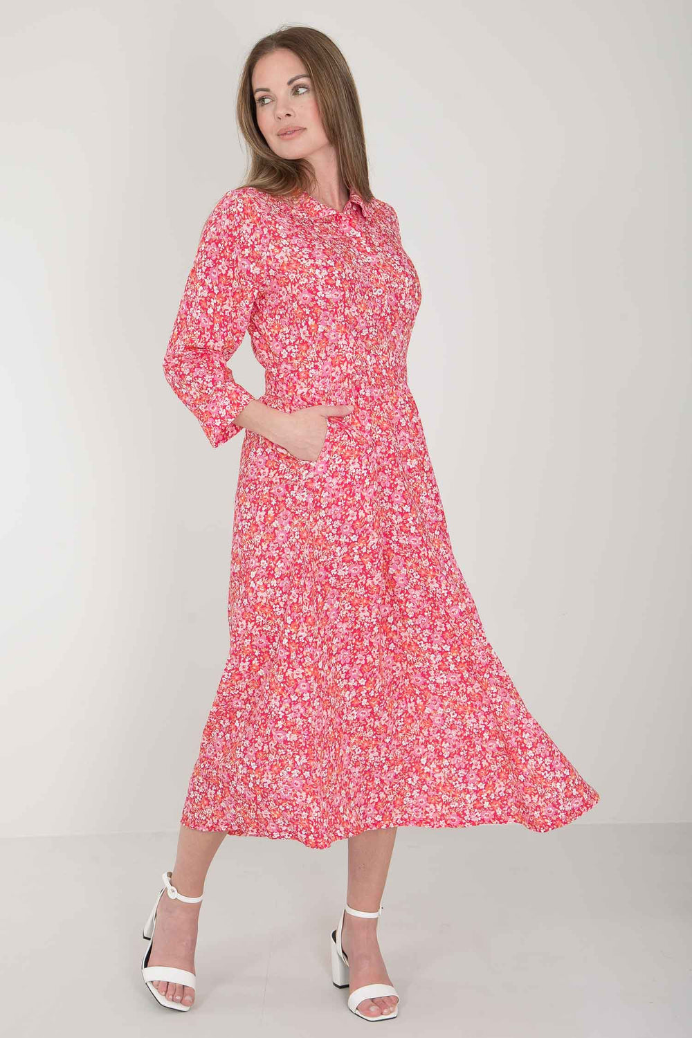 Pure EcoVero woven viscose midi dress - Pink flowers - Rosa mønstret legglang skjortekjole 