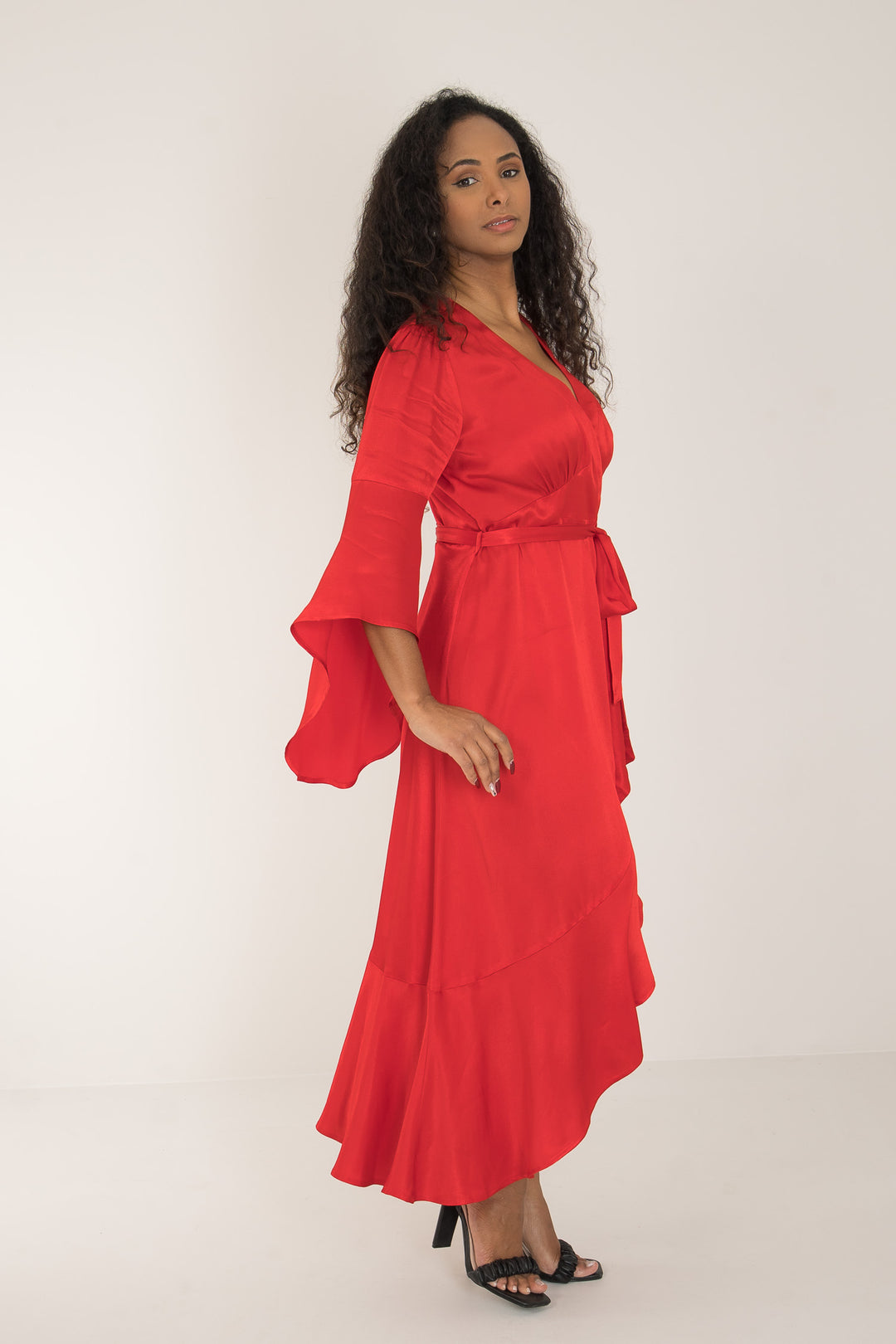 Satin viscose frill wrap mid dress - Ruby red - Röd, vadlång omlottklänning