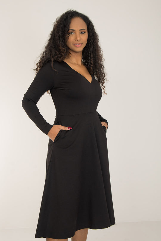 Heavy jersey wide skirt dress - Black - Svart, stretchig klänning med vid kjol